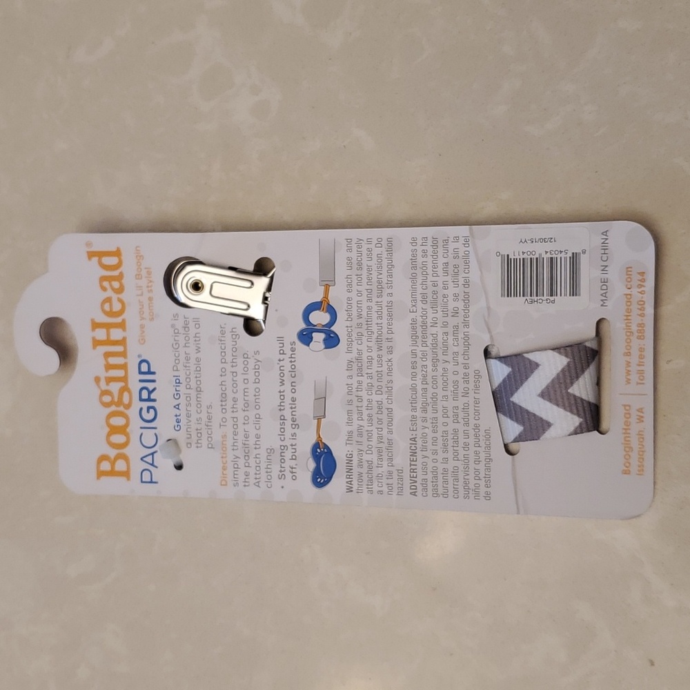 NWT Pacifier grip - Picture 2 of 2
